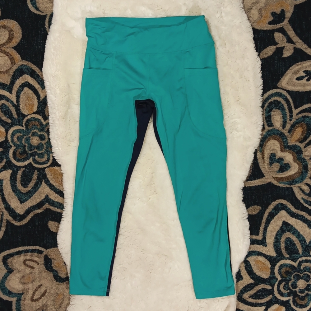 Virus athletic workout crop leggings w/ side pockets medium